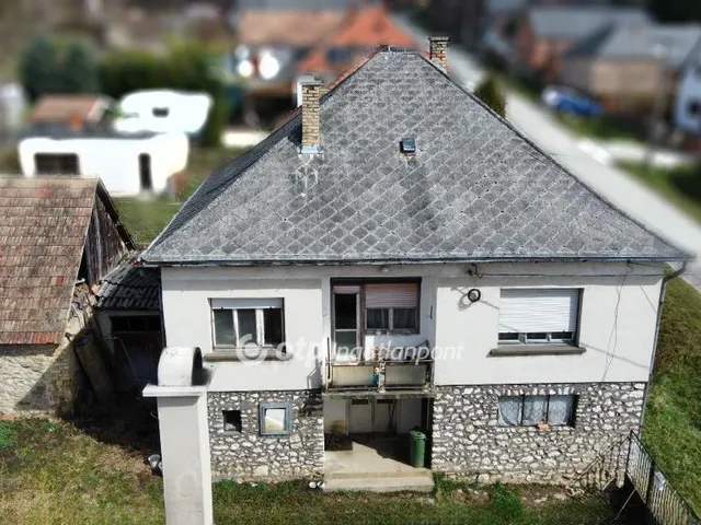 Eladó ház Bakonybél 80 nm