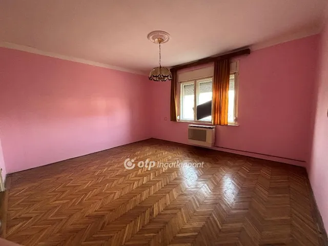 Eladó ház Tét 90 nm