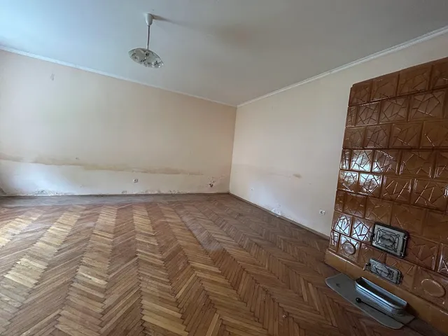 Eladó lakás Kapuvár, Városközpont 76 nm
