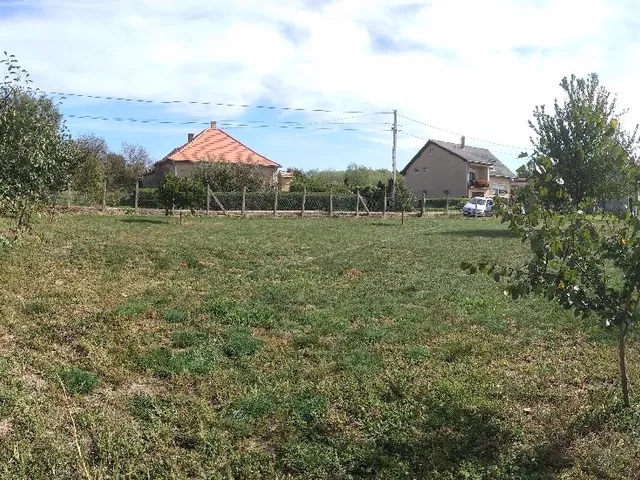 Eladó telek Kisfalud 1008 nm