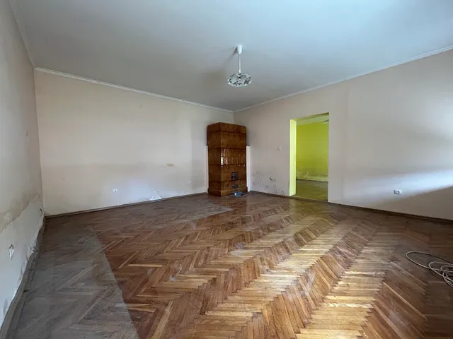 Eladó lakás Kapuvár, Városközpont 76 nm