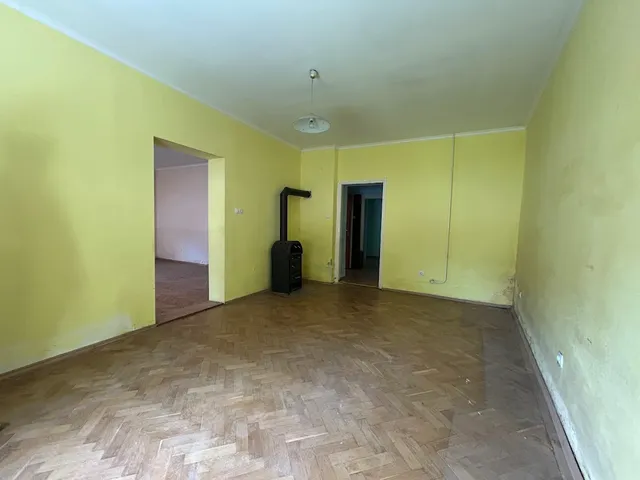 Eladó lakás Kapuvár, Városközpont 76 nm