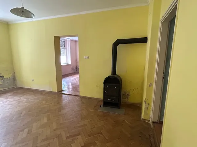 Eladó lakás Kapuvár, Városközpont 76 nm