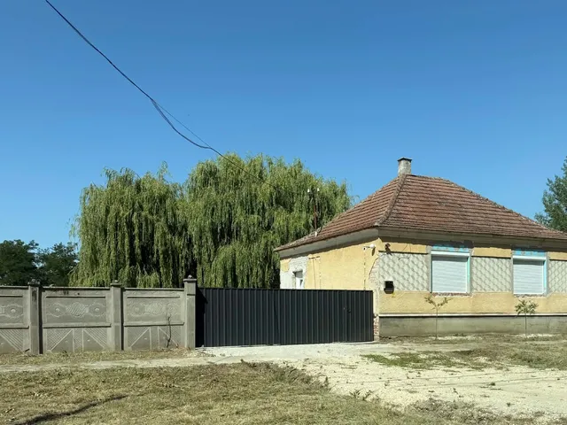 Eladó ház Rábatamási 80 nm