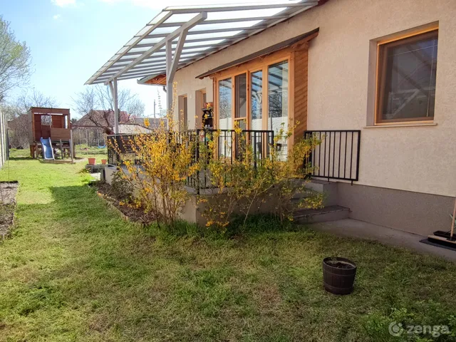 Eladó ház Hetényegyháza 221 nm