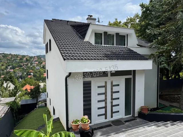 Eladó ház Budapest II. kerület 393 nm