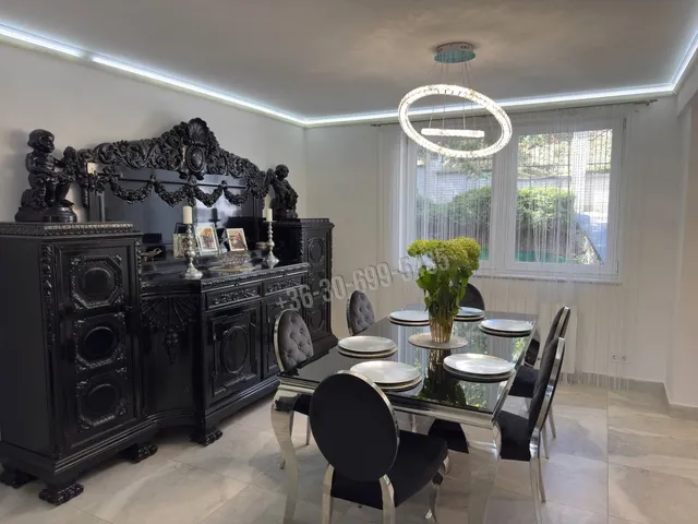 Eladó ház Budapest II. kerület 393 nm