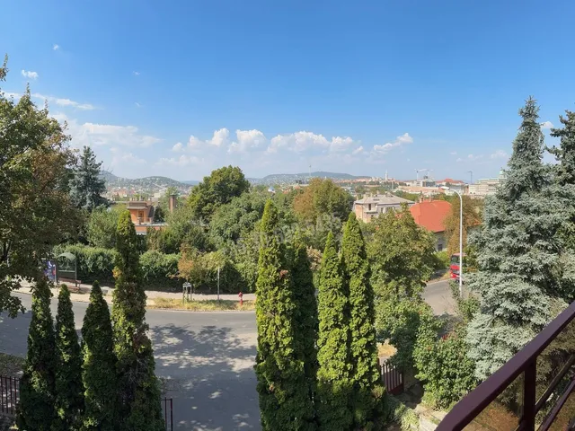 Eladó ház Budapest I. kerület 315 nm