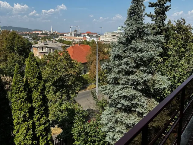 Eladó ház Budapest I. kerület 315 nm