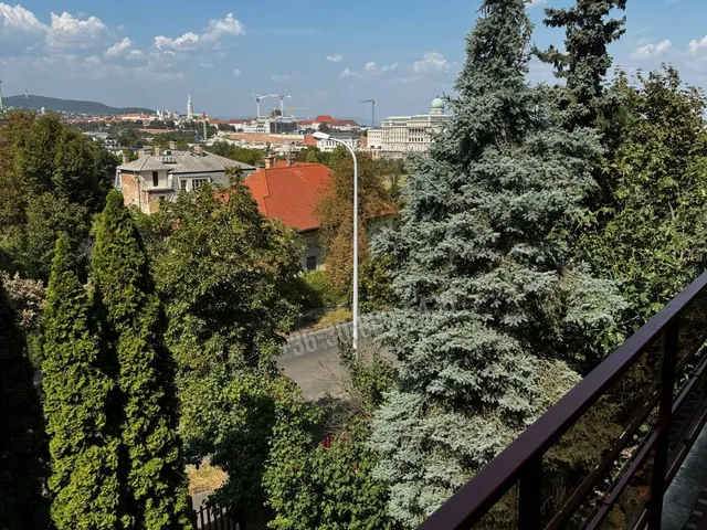 Eladó ház Budapest I. kerület 315 nm