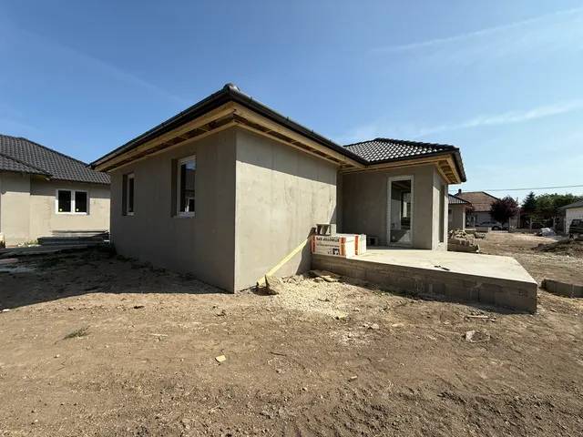 Eladó ház Bicske 96 nm