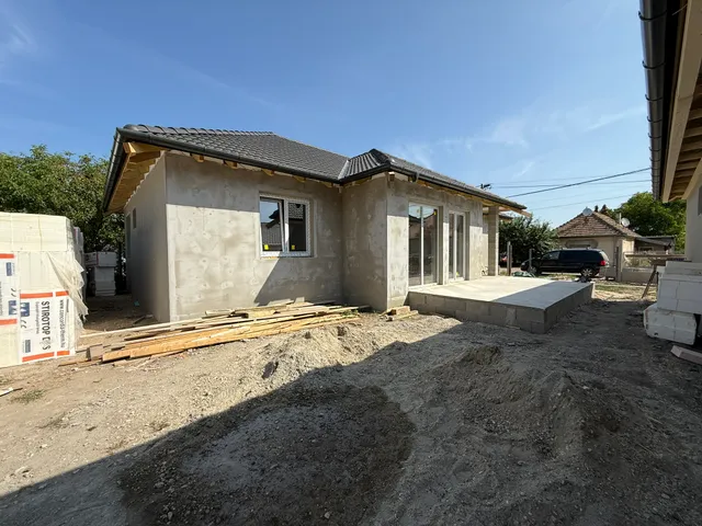 Eladó ház Bicske 120 nm