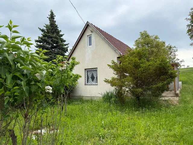 Eladó üdülő és hétvégi ház Lovasberény 24 nm