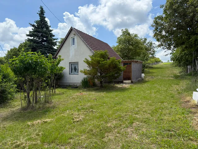 Eladó üdülő és hétvégi ház Lovasberény 24 nm