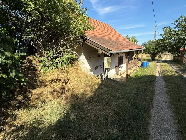 Eladó üdülő és hétvégi ház Csákvár 61 nm
