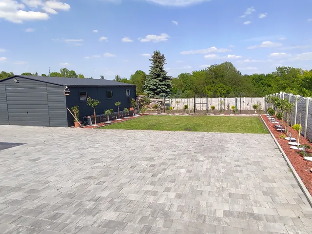Eladó ház Bicske, Kertváros 310 nm