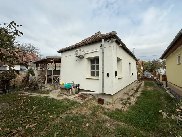 Eladó ház Bicske 52 nm