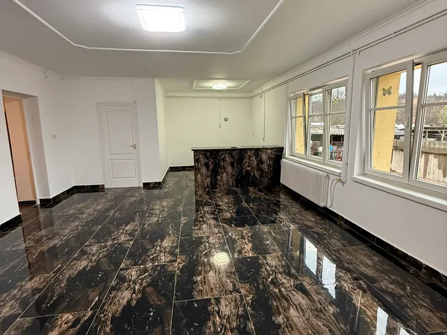 Eladó ház Mány 103 nm