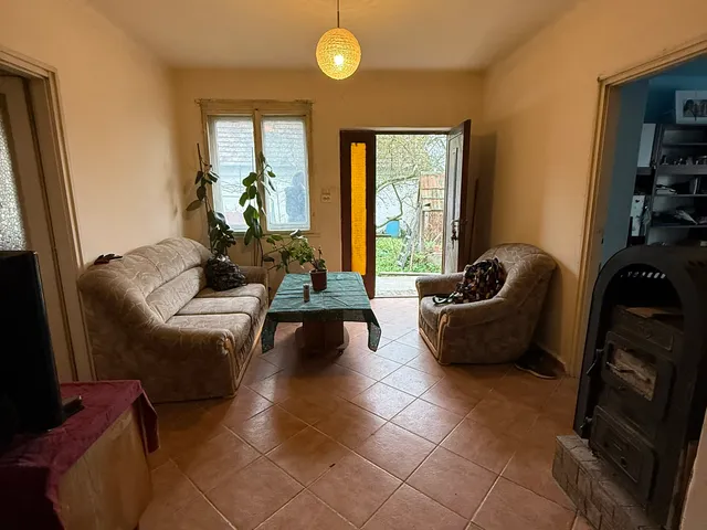 Eladó ház Vál 94 nm