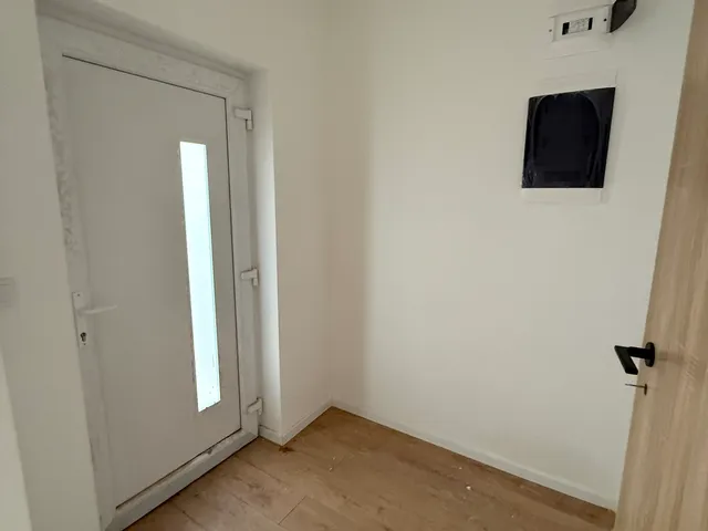 Eladó ház Mány 65 nm