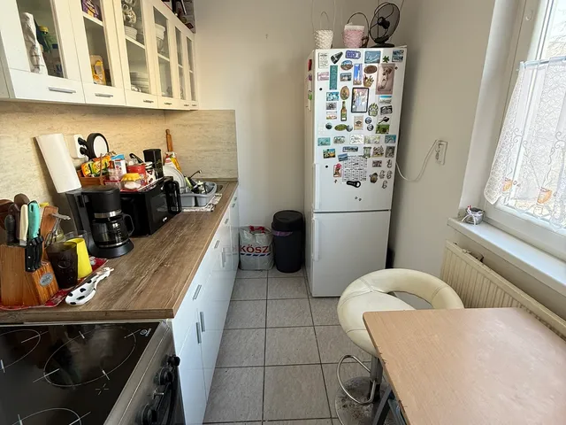 Eladó lakás Tatabánya, Ságvári-lakótelep 55 nm