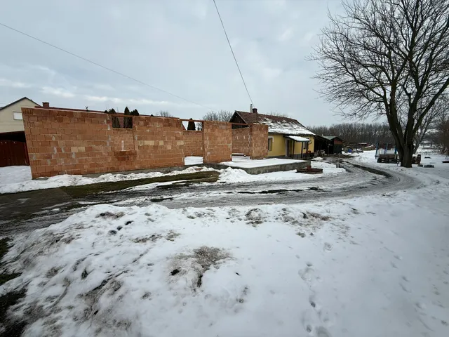 Eladó ház Vál 145 nm