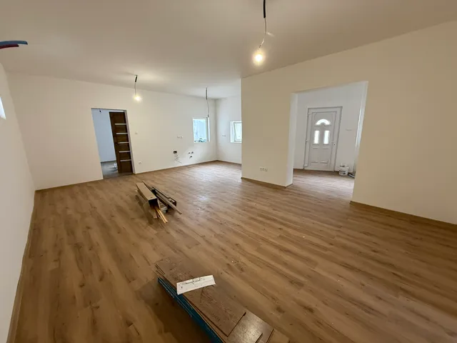 Eladó ház Felcsút 96 nm