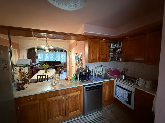 Eladó ház Lovasberény 230 nm