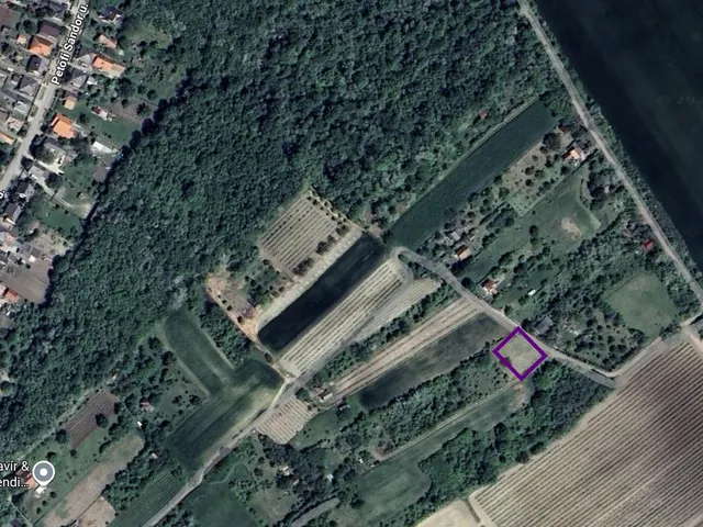 Eladó telek Vál 1021 nm