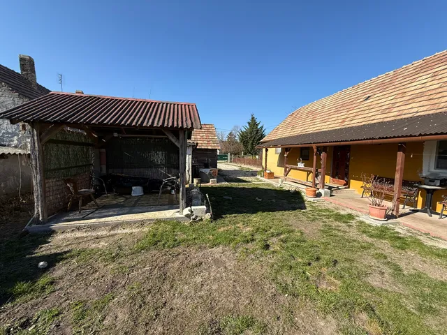 Eladó ház Csákberény 70 nm