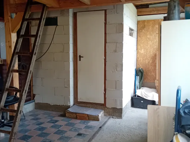 Eladó ház Csákvár 30 nm