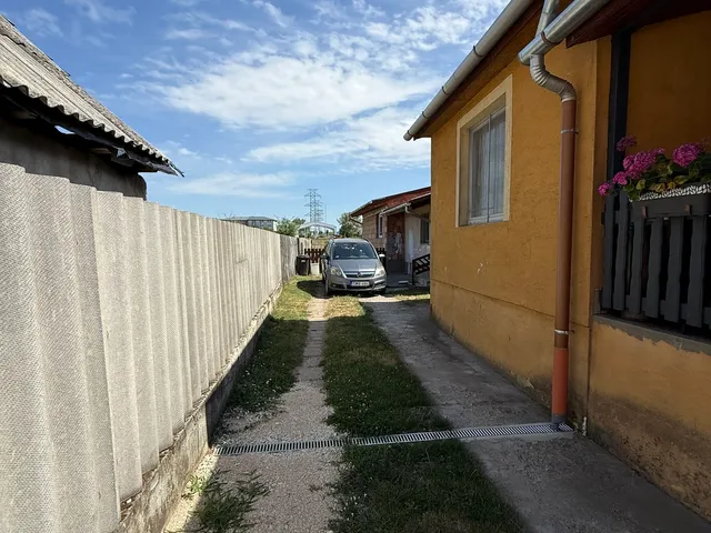 Eladó lakás Bicske, Péró, Losonczy 85 nm