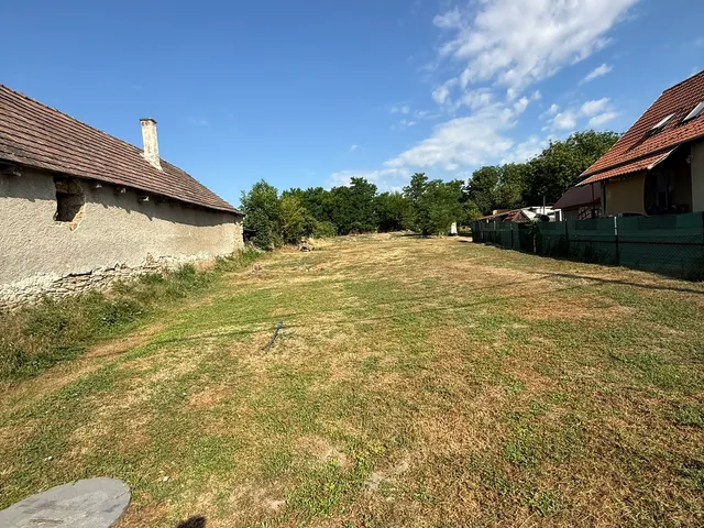 Eladó telek Vértesacsa, Fő utca 1202 nm