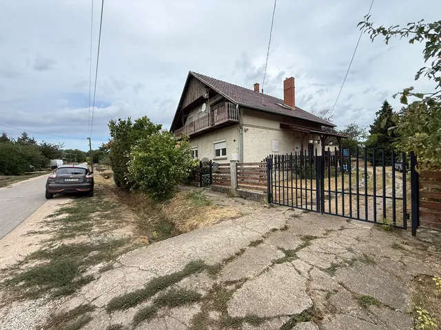 Eladó ház Vereb 153 nm