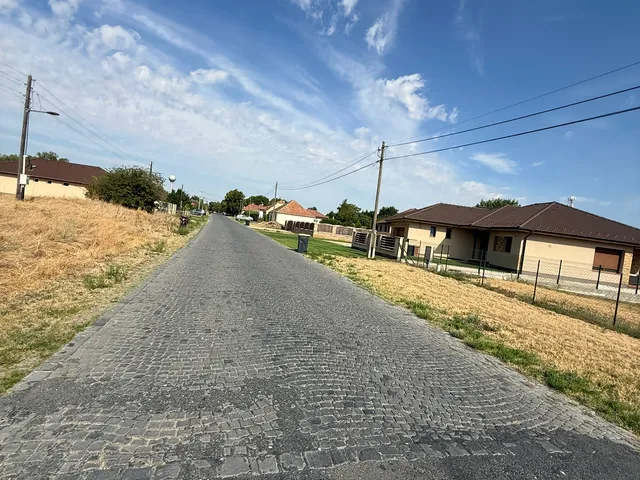 Eladó telek Gönyű, Kossuth 9100 nm