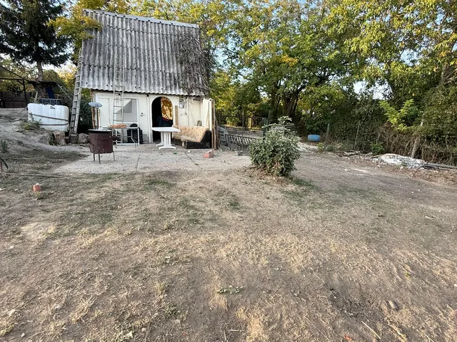 Eladó mezőgazdasági ingatlan Újbarok, Szőlőhegyi 120 nm
