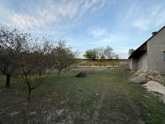 Eladó telek Lovasberény, Kínizsi 999 nm
