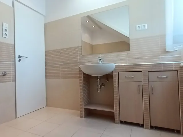 Kiadó ház Kecskemét, Hollandfalu 150 nm