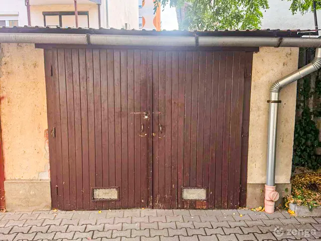 Kiadó garázs Nyíregyháza, Belváros 14 nm