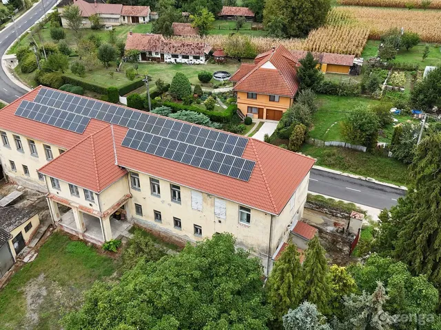 Eladó kereskedelmi és ipari ingatlan Páka, Kossuth út 9. 900 nm