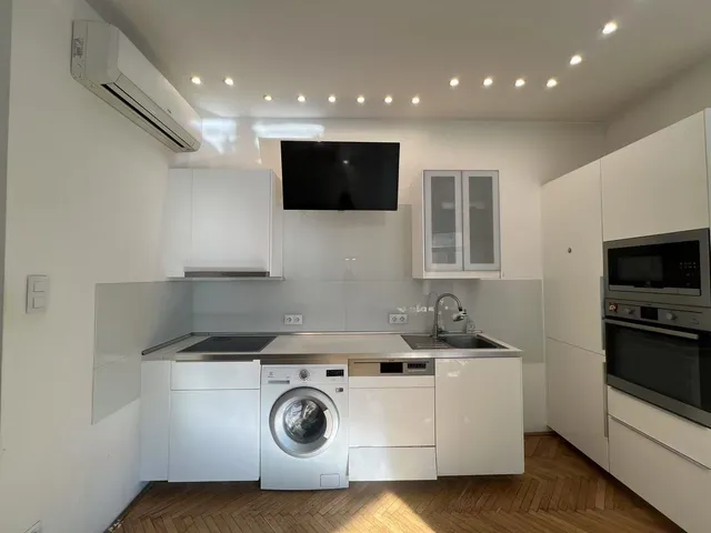Kiadó lakás Budapest VI. kerület, Nagykörúton belüli terület, Dessewffy u. 68 nm