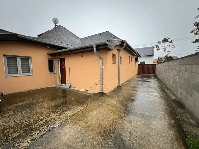 Eladó ház Budapest XVIII. kerület, Belsőmajor 180 nm