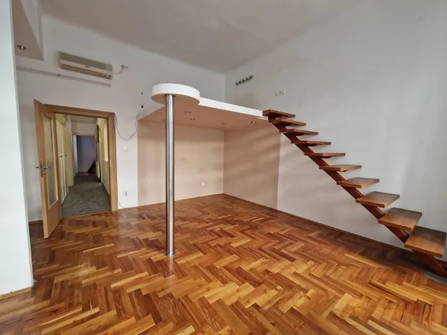 Eladó lakás Budapest VI. kerület, Nagykörúton belüli terület 53 nm