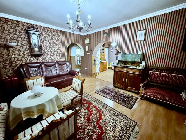 Eladó ház Eger, Lajosváros, Madách Imre utca  213 nm