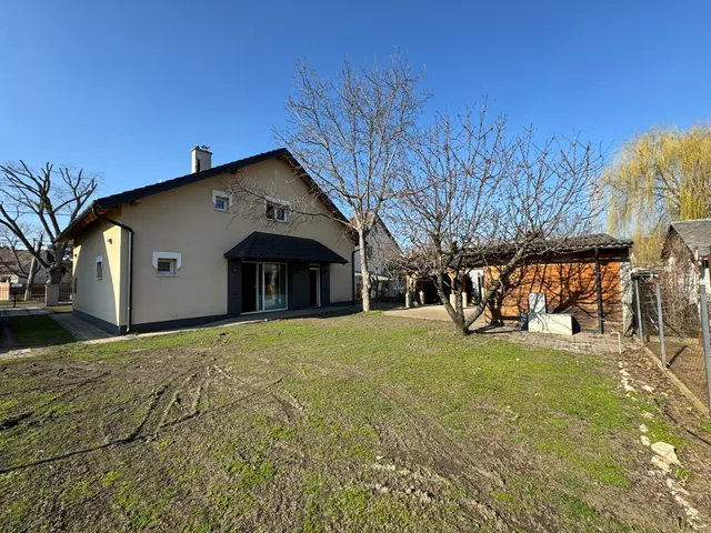 Kiadó lakás Budapest XVII. kerület, Akadémia-Újtelep 89 nm