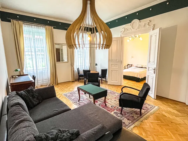 Eladó lakás Budapest VI. kerület, Nagykörúton belüli terület 95 nm