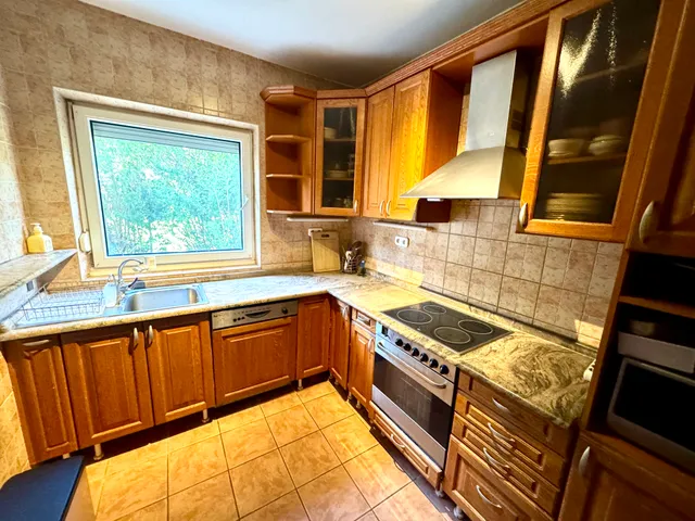 Eladó ház Budapest II. kerület, Budaliget 270 nm