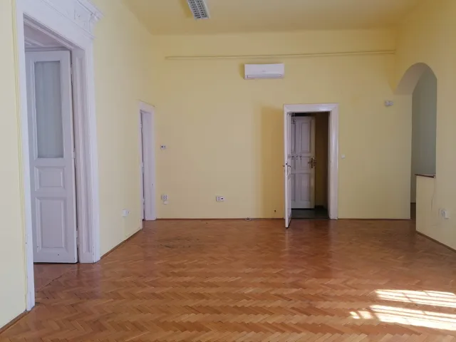 Kiadó lakás Budapest IX. kerület, Belső Ferencváros 140 nm