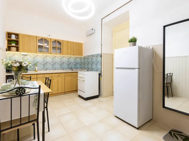 Eladó lakás Budapest VIII. kerület, Magdolnanegyed, Kálvária tér 44 nm
