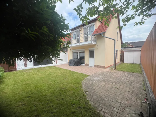 Eladó ház Győr, Szabadhegy 96 nm